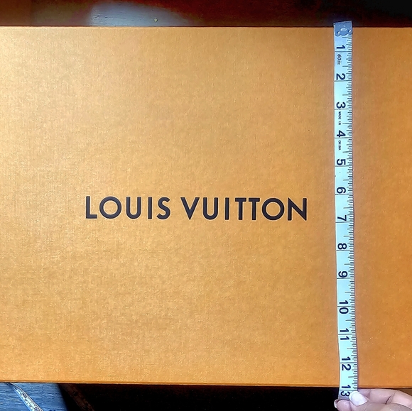 Louis Viutton Gift Box - Picture 5 of 7
